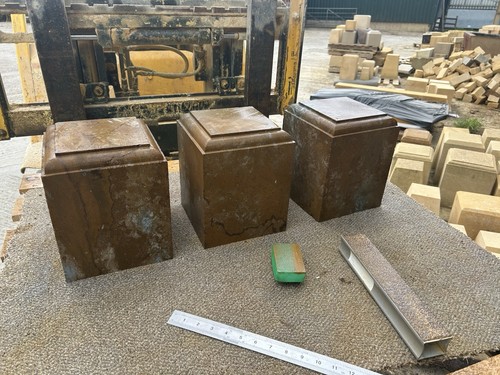 Staddle stones - staddle,