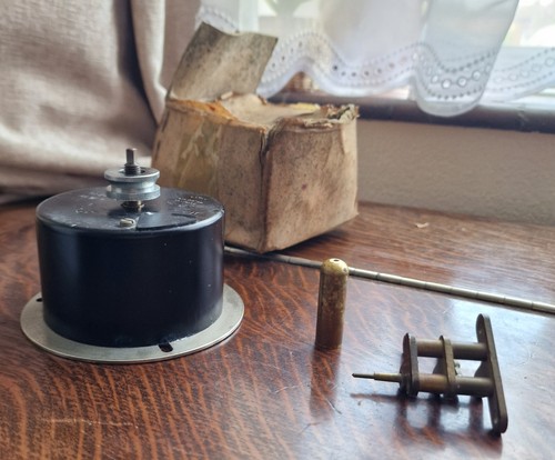 Vintage gluck clock chart r8d - ,