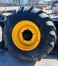 JCB 3CX Rear wheel and tyre