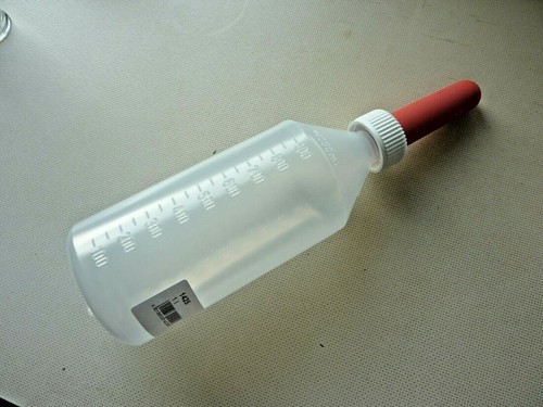 Calf feeding feeder bottles - feeder,