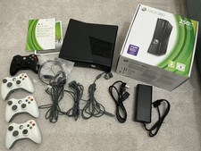 XBOX 360 CONSOLE - 250GB - 4 CONTROLLERS + 3 CABLES + HEADPHONES + LEAD + BOX