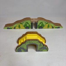 Wooden Train Track Bridges Fit