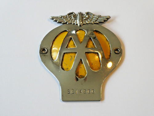 Vintage car grille badge - aa,