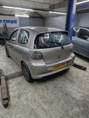 Toyota yaris sport - toyota, t
