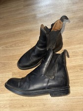 Tuffa Black Leather Size 5