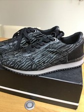 Religion London size 4/37