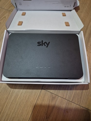 Sky sr203 hub router - wi-fi,