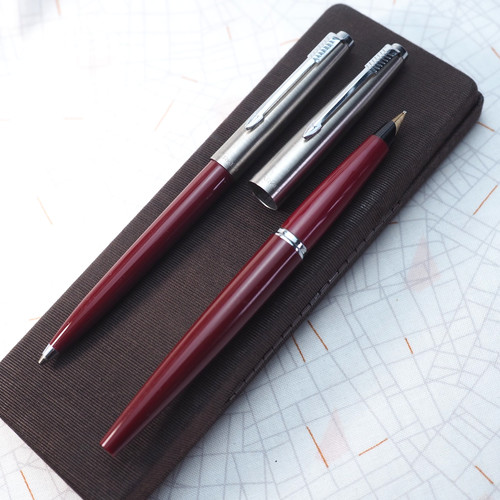 Parker red fountain pen - fountain,
