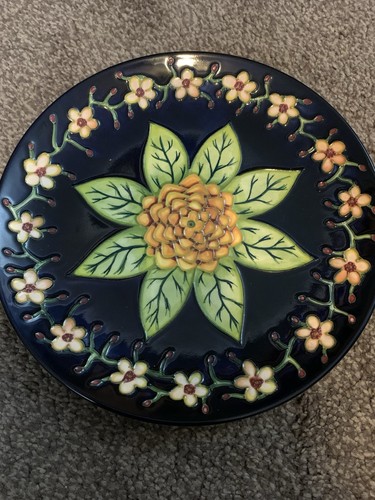 Very rare moorcroft 22cm - very,