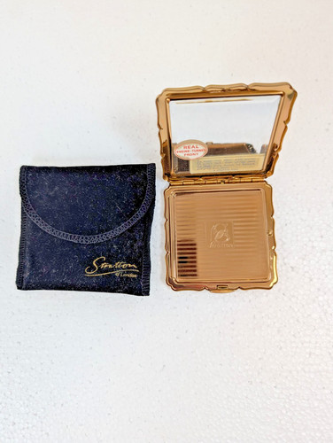 Stratton vintage square powder - square,