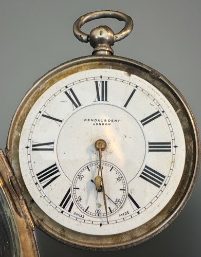 Antique kendal dent london - &,