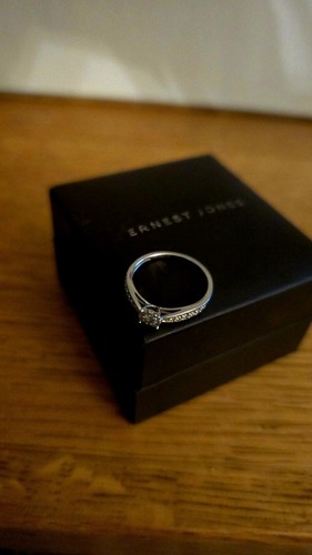 Ernest jones 9ct white - white, gold