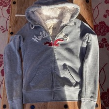 Hollister Women’s Fluffy Sherpa Grey Hoodie - Size M (approx size 10)