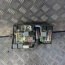 FORD FOCUS FUSE BOX MK3 2016 AV6T-14A067-AD