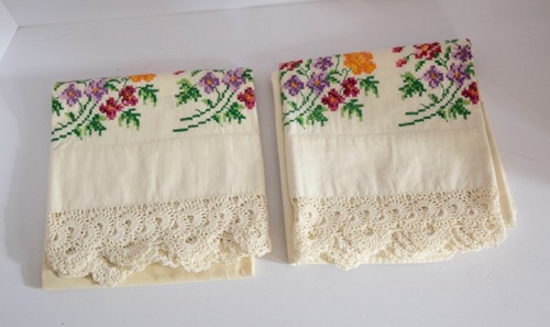 Vtg hand embroidered - (2),