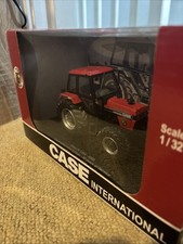 UNIVERSAL HOBBIES CASE IH 1394