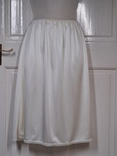 Vintage 1970s Nylon Under Skirt Half Slip Cream S/M Lace Hem L 23"