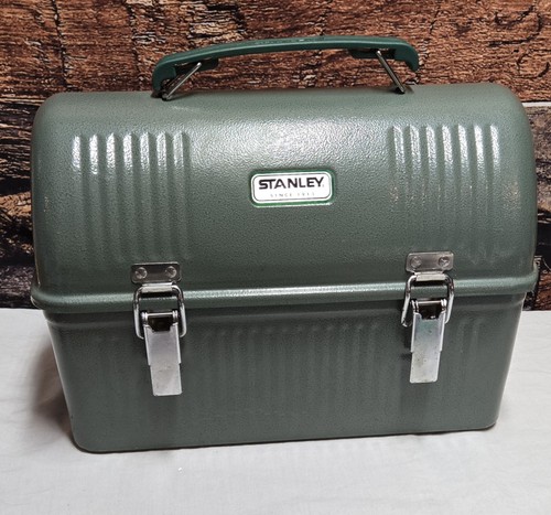 Stanley classic metal - qt,