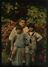 AUTOCHROME 13x18. family. Mother/Grandmother/Ruler and Children on Her Knees