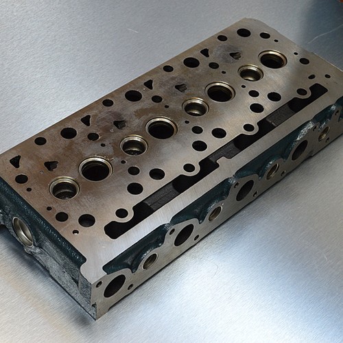 Cylinder head suit - to, kubota