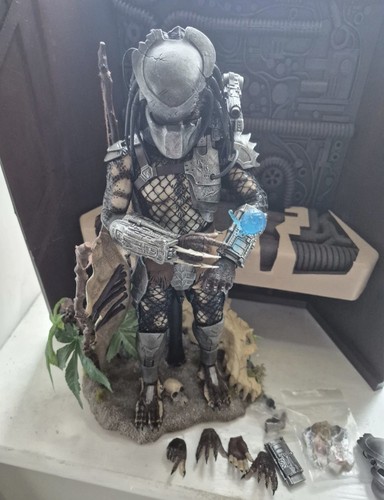Hot toys classic predator - toys,