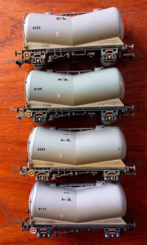 Hornby gauge tanker - v,
