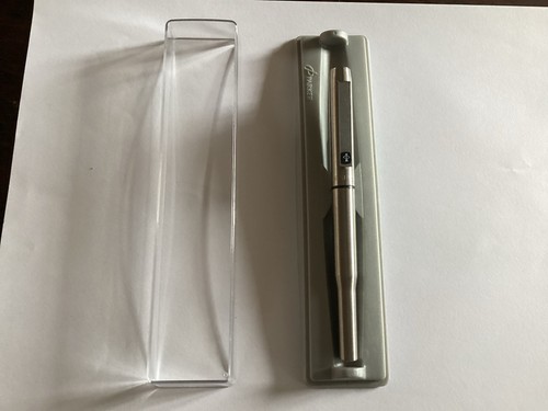 Parker fountain pen - 25,