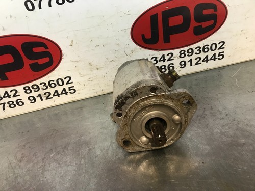 Hydraulic cylinder reel motor