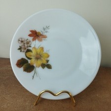 Vintage 1970s, JAJ Pyrex Autumn Glory/Dahlia Pattern, 21.5cm, Plate 