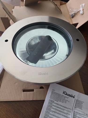 Iguzzini light steel - up,