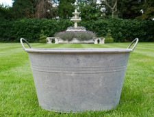 Large Galvanised Metal Planter – Rustic Dolly Tub Flower Pot for Garden Display