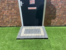 Decorative steps stone paving