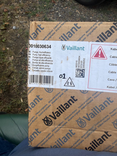 Vaillant pump 0010030634 - pump,