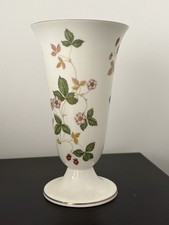 Wedgwood "Wild Strawberry"