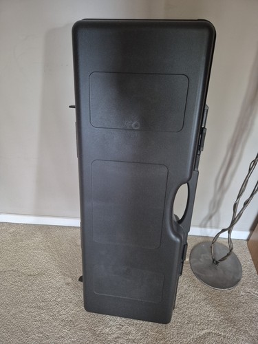 Hard travel case - hard, gun