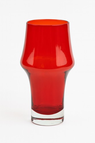 Scandinavian ruby red cased