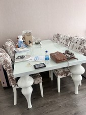 White Gloss Large Dining Table And Chairs- Excellent Condition