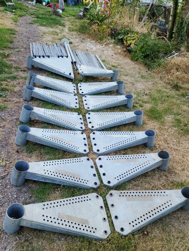 Galvanised outdoor spiral - galvanised,