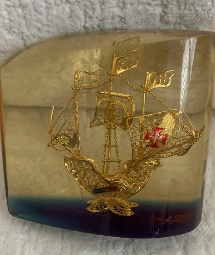 Vtg lucitenautical paperweight - lucitenautical,