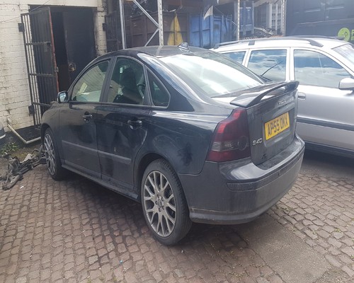 Volvo s40 bumper bare - bumper,