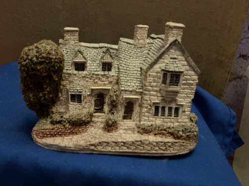 Lilliput lane moreton manor - lane,