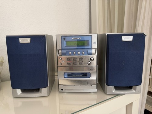 Retro y2k aiwa - retro,
