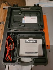 Megger MIT320 Portable