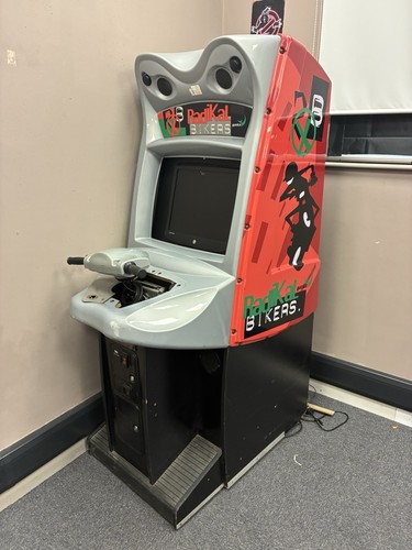 Radical bikers arcade machine - radical,