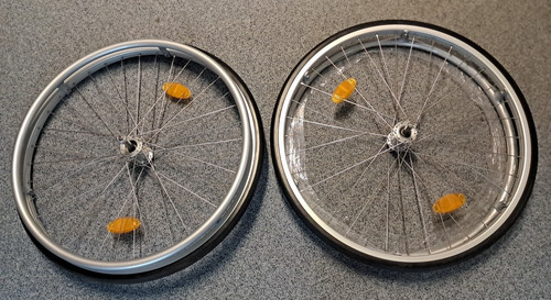 Pair wheelchair wheels - ro,