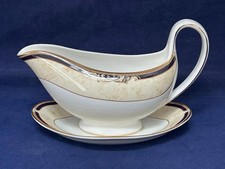 WEDGWOOD CORNUCOPIA GRAVY BOAT AND STAND - EXCELLENT