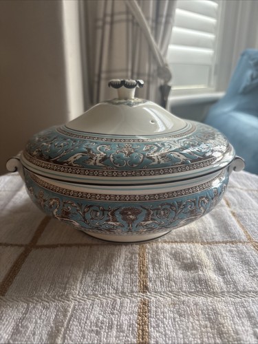 Lovely wedgwood florentine - lovely,