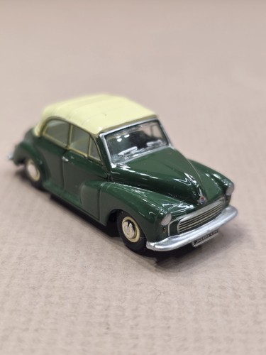 Oxford diecast morris minor - oxford,