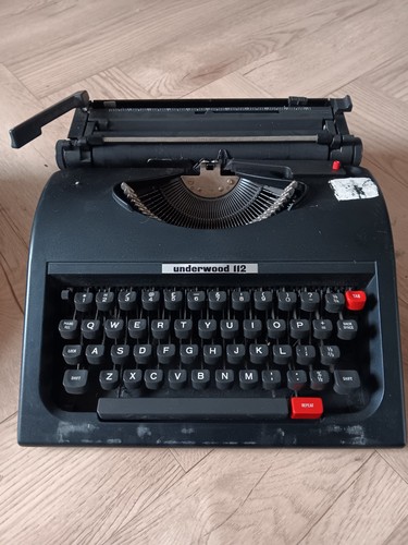 Underwood 112 typewriter with - 112,