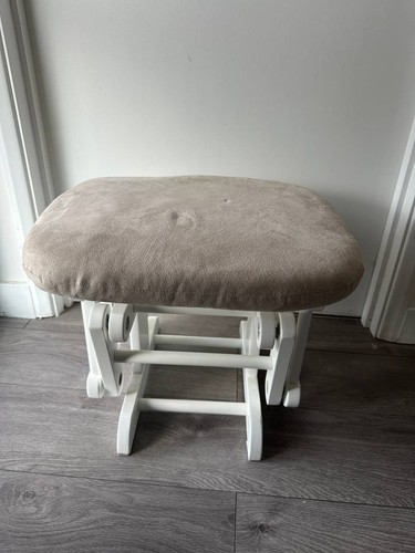 Nursery glider rocking - nursery,